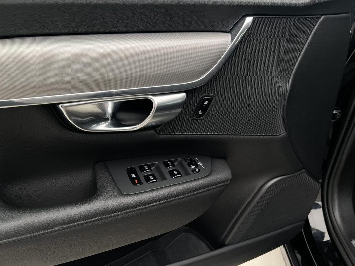 Volvo V90 B4 MOMENTUM AUT 2.0 Momentum