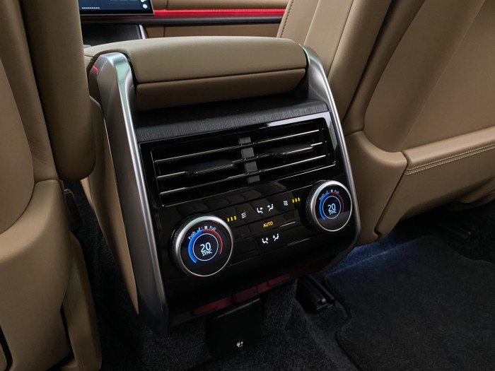 Land Rover Range Rover P530 AUTOBIOGRAPHY LWB