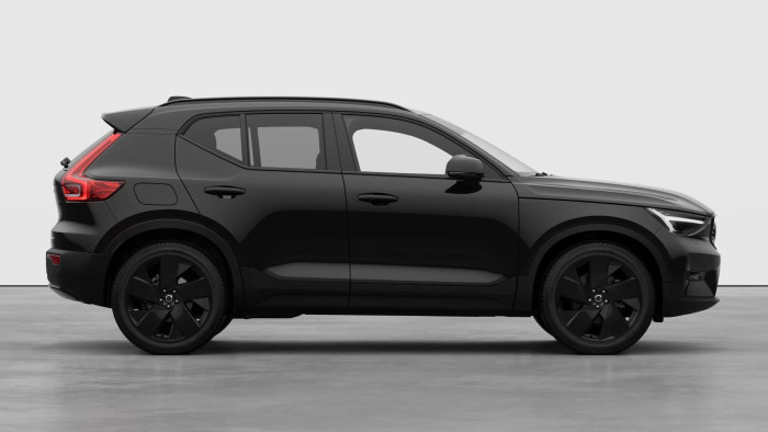 Volvo XC40 B3 AUT PLUS BLACK EDITION
