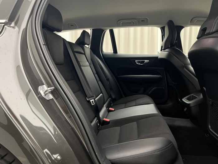 Volvo V60 B4 MOMENTUM AUT 2.0 Momentum