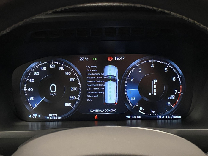 Volvo XC90 T6 AWD R-DESIGN AUT REZERVACE