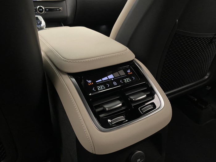 Volvo XC90 T8 AWD RECHARGE BRIGHT PLUS 7m