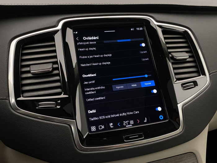 Volvo XC90 B5 AWD ULTIMATE REZERVACE