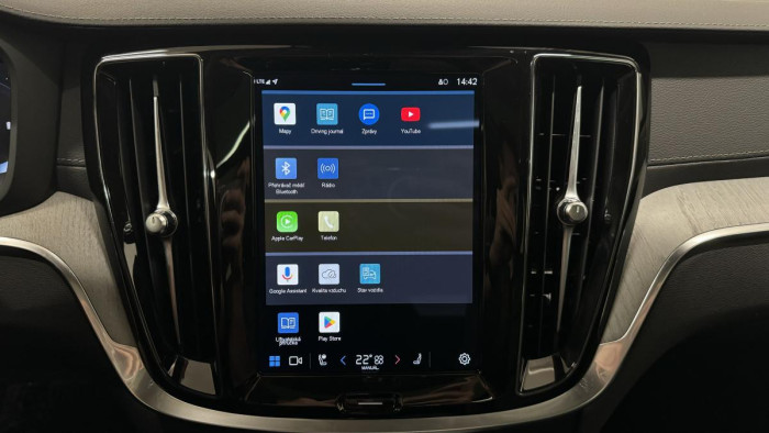 Volvo V60 CROSS COUNTRY B4 AWD REZERVACE