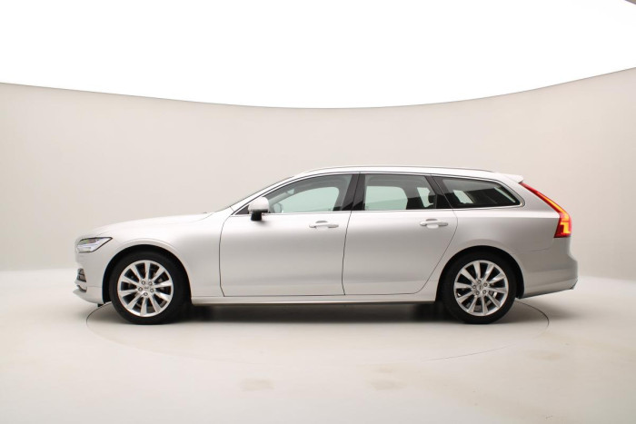 Volvo V90 D4 AWD MOMENTUM REZERVACE 2.0 d Momentum