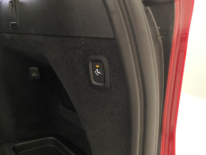 Volvo XC90 D5 AWD MOMENTUM AUT 7míst 2.0 d Momentum