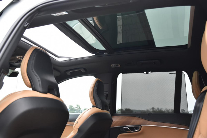 Volvo XC90 D5 AWD INSCRIPTION REZERVACE 2.0 d