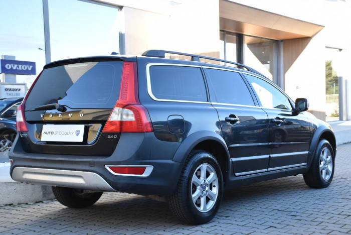 Volvo XC70 2.4D MOMENTUM AUT REZERVACE 2.4 d Momentum