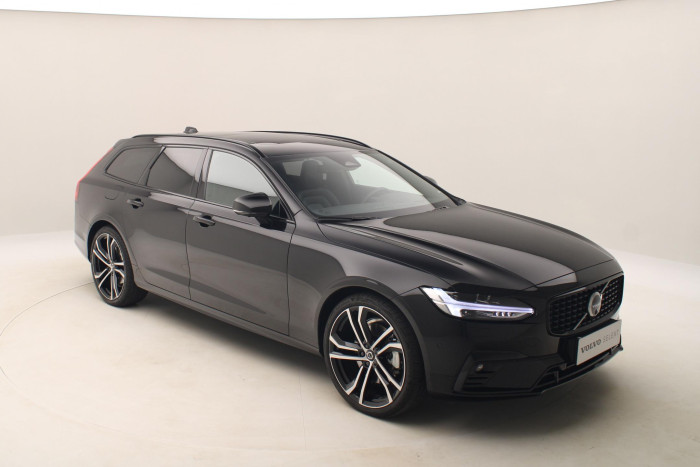 Volvo V90 B5 ULTIMATE DARK AUT 1.maj