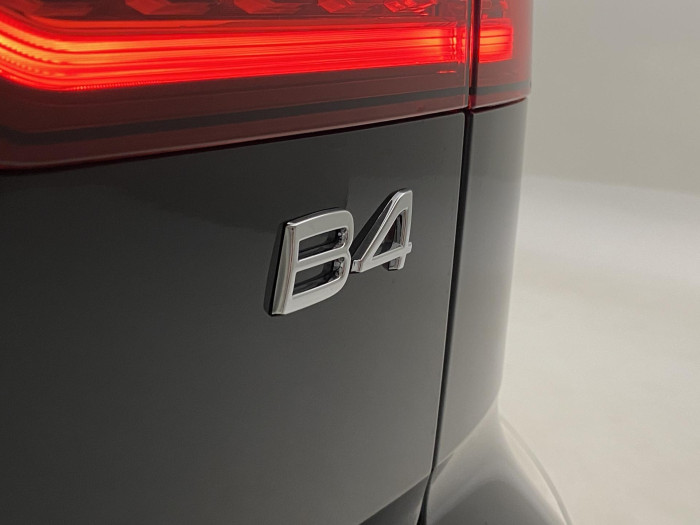 Volvo V60 B4 AUT DARK ULTRA