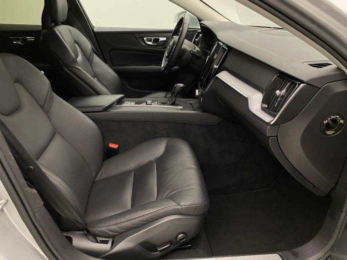 Volvo V60 D3 MOMENTUM REZERVACE 2.0 d Momentum