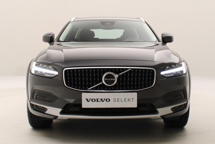 Volvo V90 CC B4 AWD PLUS AUT CZ 1.maj