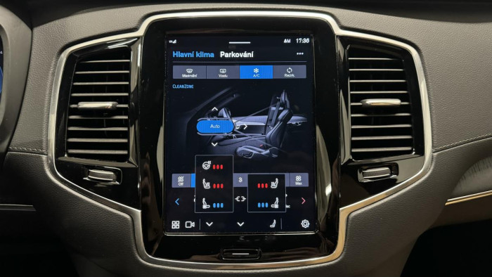 Volvo XC90 B5 AWD ULTIMATE REZERVACE