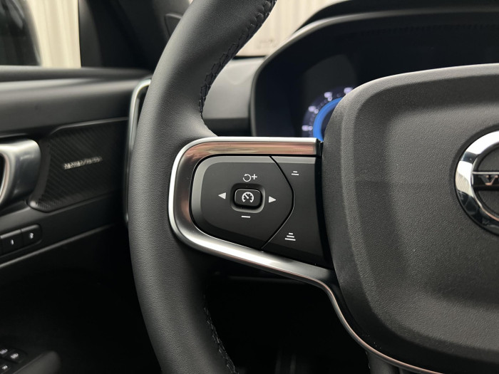 Volvo XC40 B3 PLUS DARK AUT CZ 1.maj.