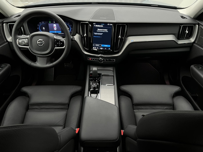 Volvo XC60 B4 AWD PLUS DARK AUT 1.maj.