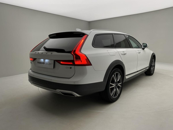 Volvo V90 CC D4 AWD PRO AUT REZERVACE 2.0 d CC CC