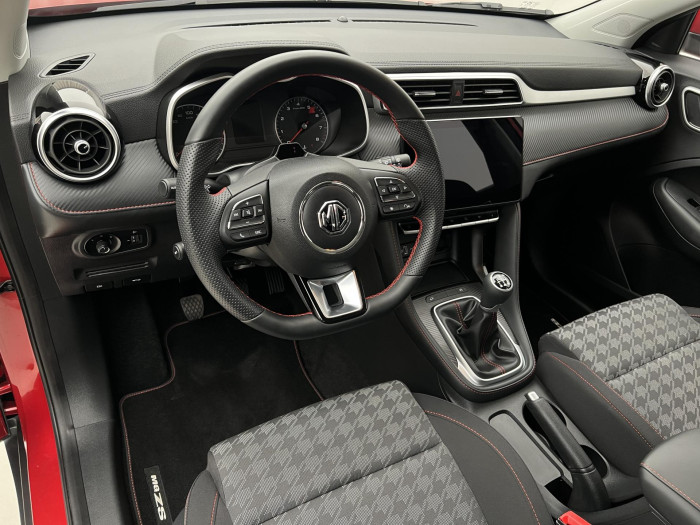 MG ZS 1.5 ESSENTIAL PLUS CZ 1.maj.