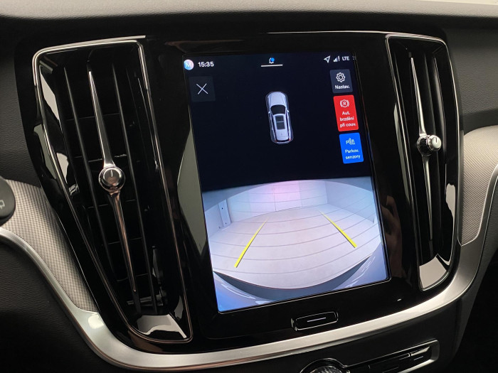 Volvo V60 B4 AUT DARK PLUS