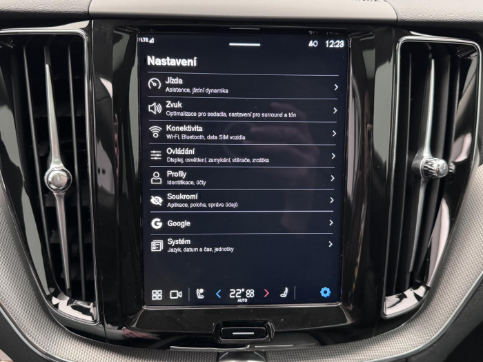 Volvo XC60 T6 AWD RECHARGE PLUS DARK AUT