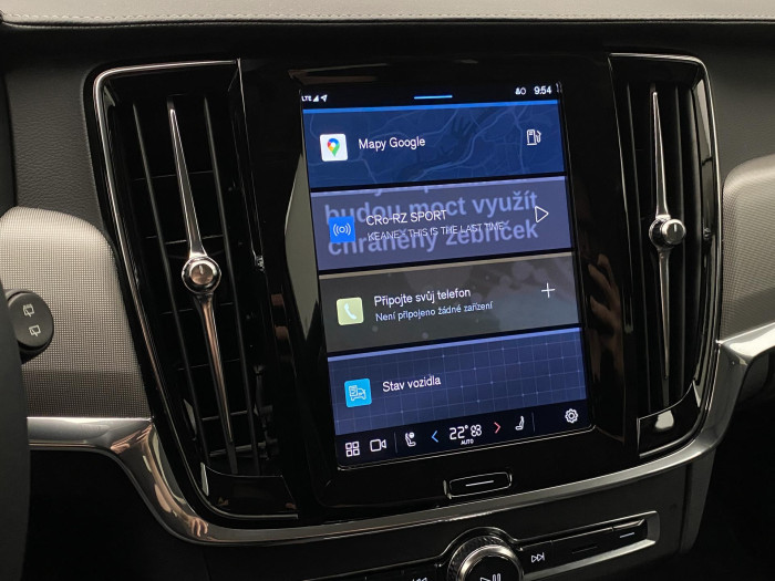 Volvo V90 CC B4 AWD PLUS AUT CZ 1.maj