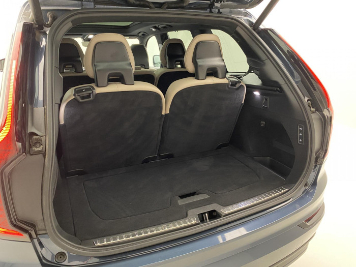 Volvo XC90 T8 AWD RECHARGE DARK ULTRA 7