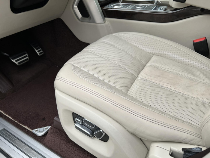 Land Rover Range Rover 4.4 SDV8 AUTOBIOGRAPHY AWD AUT