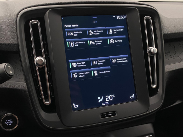 Volvo XC40 T3 KINETIC AUT CZ 1.maj