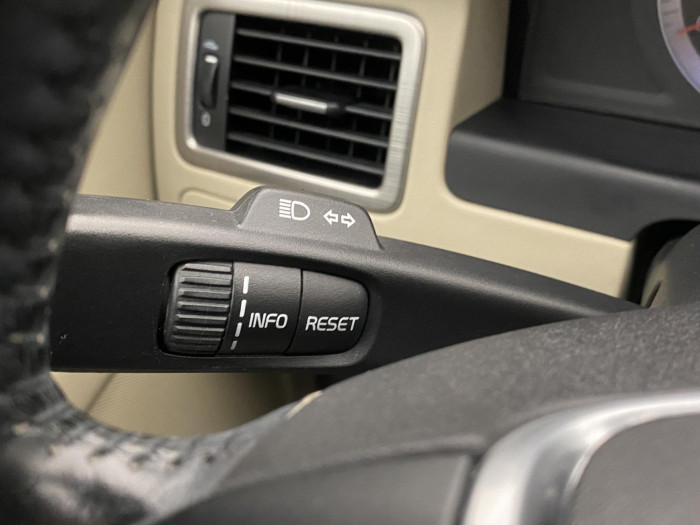 Volvo XC70 D5 AWD SUMMUM AUT CZ 2.4 d Summum