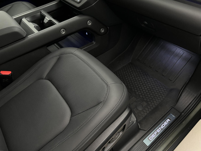 Land Rover Defender 110 D300 X-DYNAMIC SE AWD AUT 3.0 d Dynamic SE