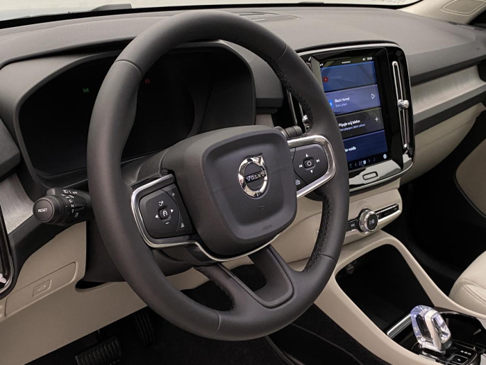 Volvo XC40 B4 AUT DARK ULTRA
