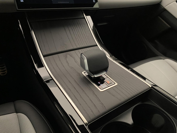 Land Rover Range Rover Evoque D200 DYNAMIC SE REZERVACE 2.0 d Dynamic SE