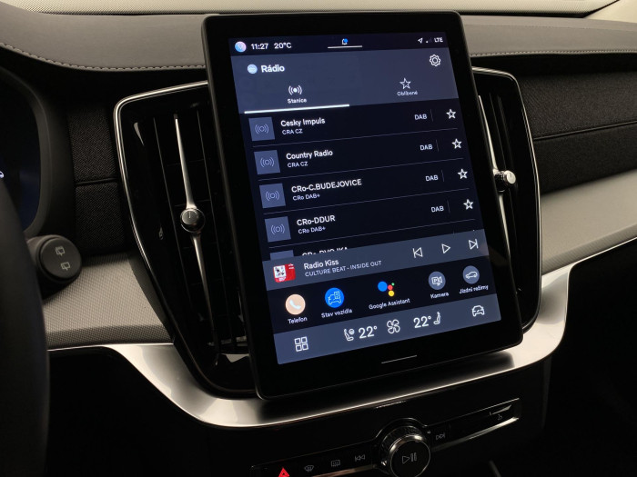 Volvo XC90 T8 AWD RECHARGE CORE AUT CZ 7m