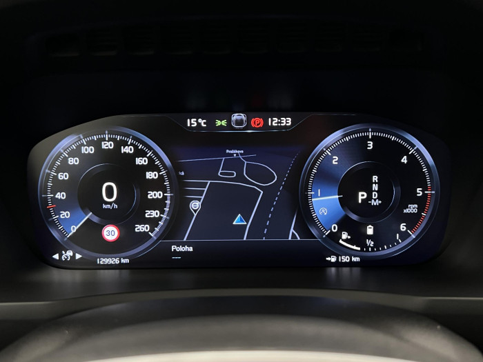 Volvo XC90 B5 AWD R-DESIGN 7MÍSTNÁ AUT