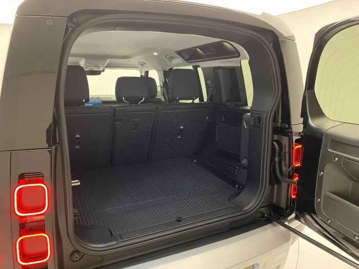 Land Rover Defender 110 D200 S AWD REZERVACE 3.0 d