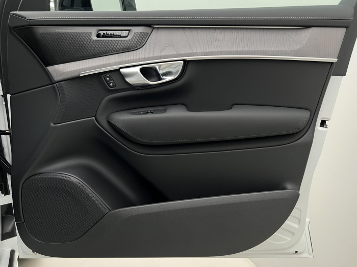 Volvo XC90 T8 AWD RECHARGE DARK PLUS AUT