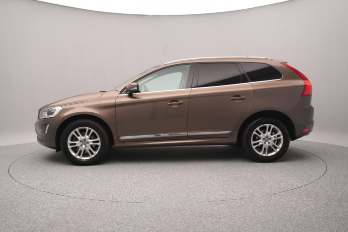 Volvo XC60 D5 AWD SUMMUM 2.4 d Summum