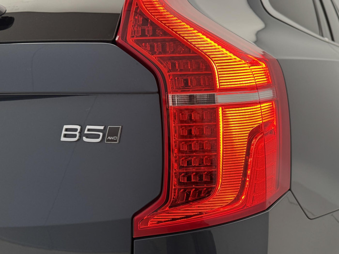 Volvo XC90 B5 AWD ULTIMATE BRIGHT 1.maj.