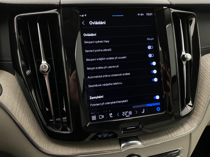 Volvo XC60 B5 AWD INSCRIPTION REZERVACE