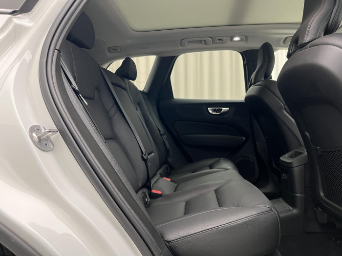 Volvo XC60 T6 AWD RECHARGE PLUS DARK AUT