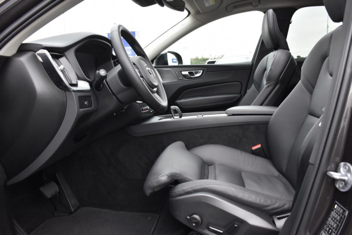 Volvo XC60 B4 AWD DARK PLUS REZERVACE 2.0 Plus