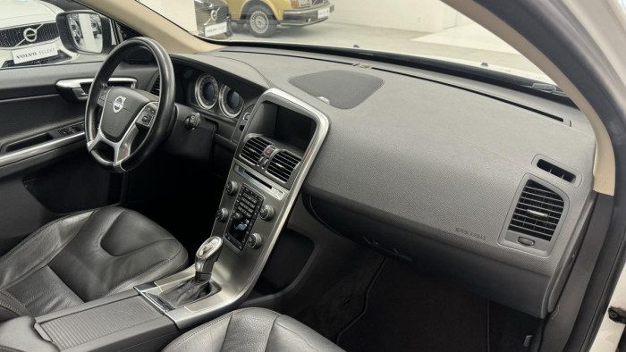 Volvo XC60 D5 AWD SUMMUM REZERVACE 2.4 d Summum