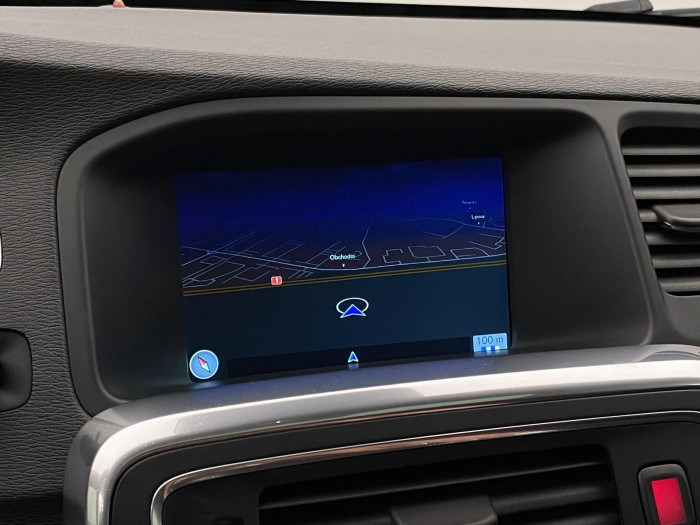 Volvo V60 D4 SUMMUM AUT NAVIGACE 2.0 d Summum