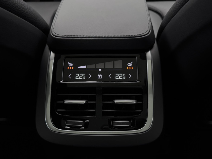 Volvo XC90 T8 AWD RECHARGE DARK PLUS