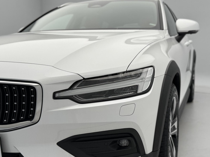 Volvo V60 CC B5 AWD ULTIMATE REZERVACE 2.0 CC CC