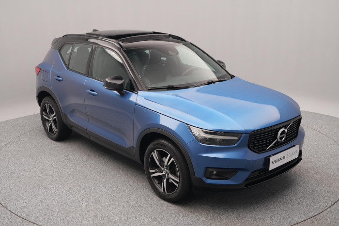 Volvo XC40 T3 R-DESIGN AUT CZ REZERVACE