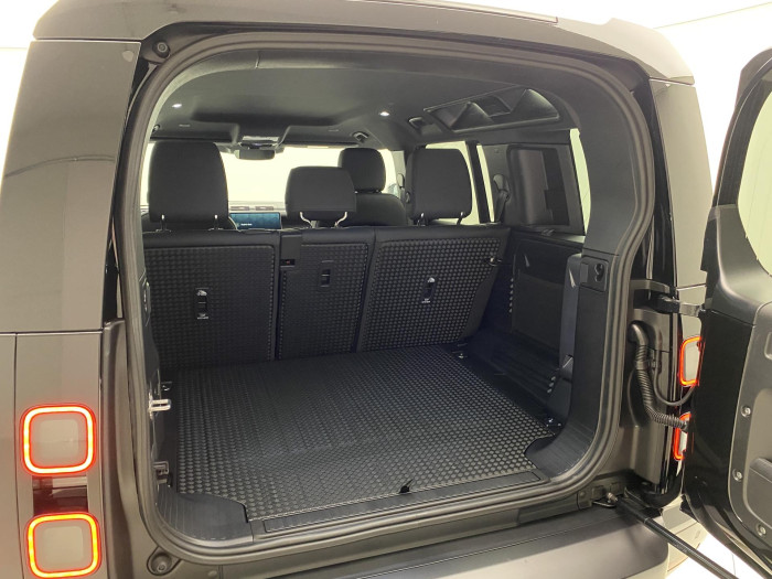 Land Rover Defender 110 X-DYNAMIC SE D250 3.0 d Dynamic SE