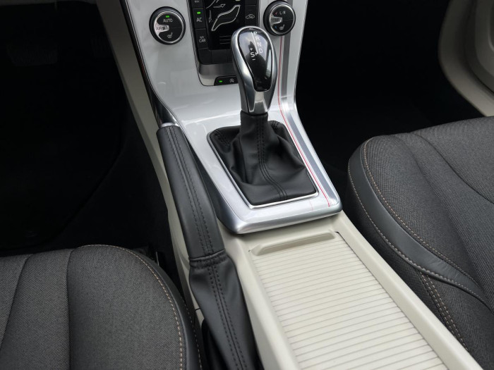 Volvo XC40 D3 MOMENTUM Aut 1.maj. 2.0 d Momentum