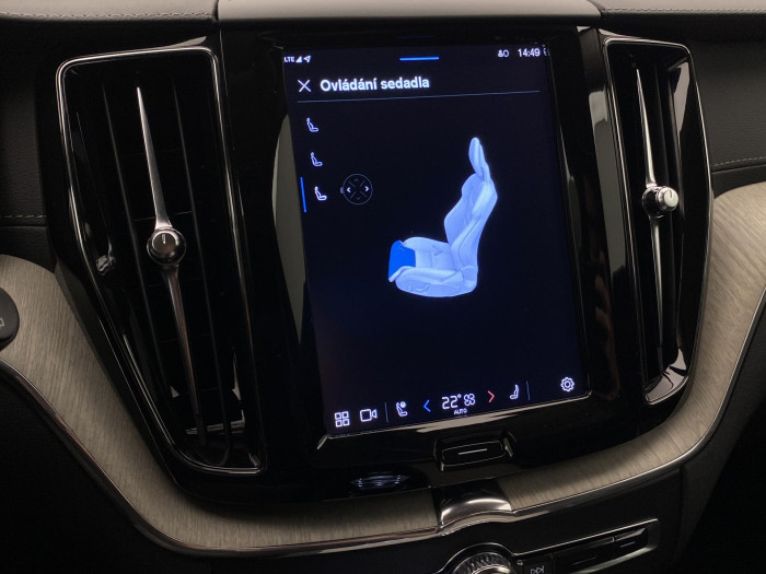 Volvo XC60 B4 AWD INSCRIPTION AUT CZ