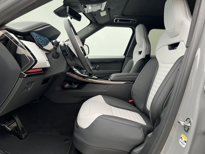 Land Rover Range Rover Sport P635 SV EDITION TWO REZERVACE 4.4 Edition