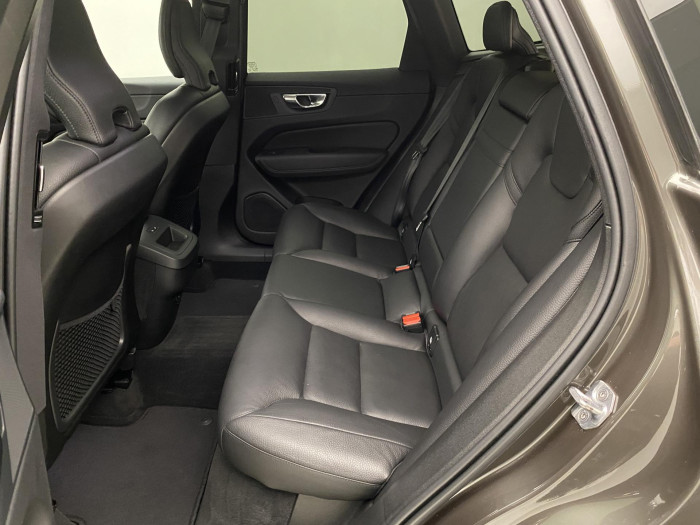 Volvo XC60 B4 AWD DARK PLUS AUT